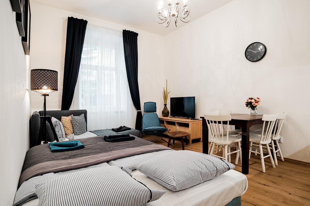 Apartment Gesse Brezinova Prága Kültér fotó
