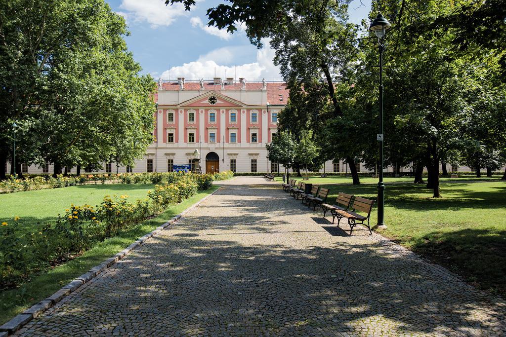 Apartment Gesse Brezinova Prága Kültér fotó