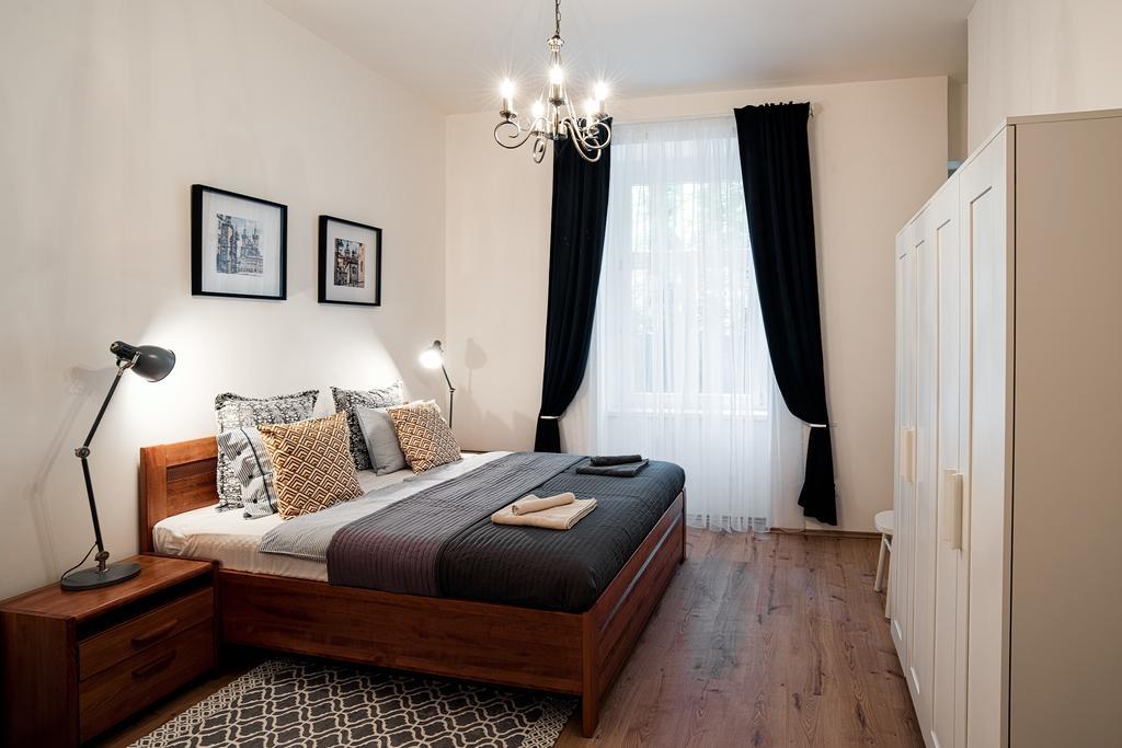 Apartment Gesse Brezinova Prága Kültér fotó